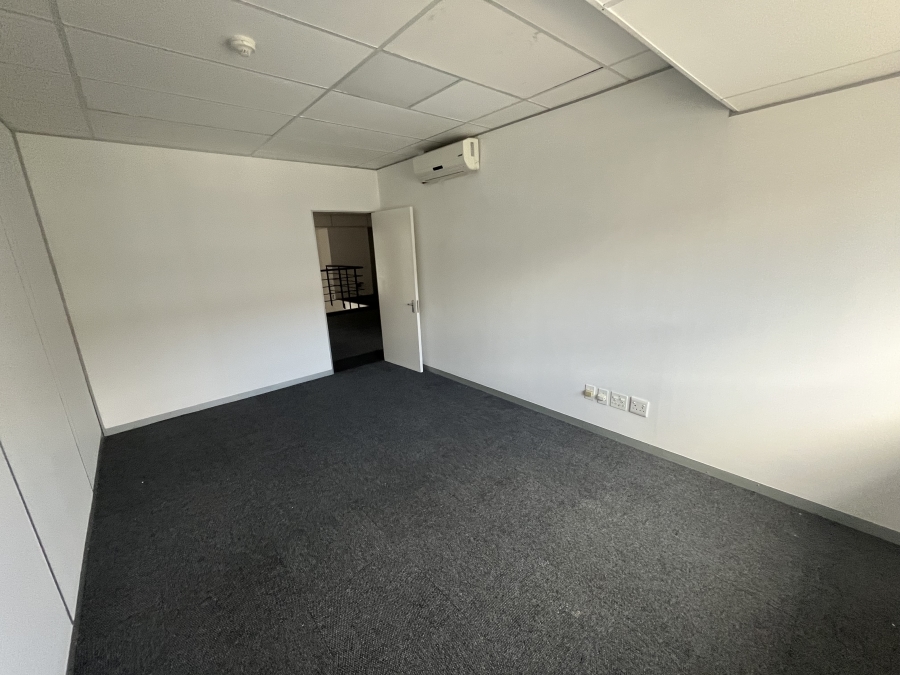 To Let commercial Property for Rent in Bo Oakdale Western Cape